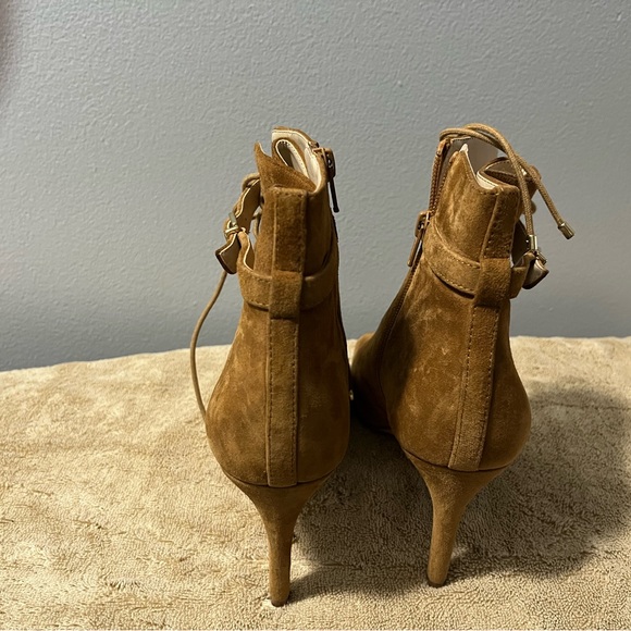 Hot - Picture 6 of 6